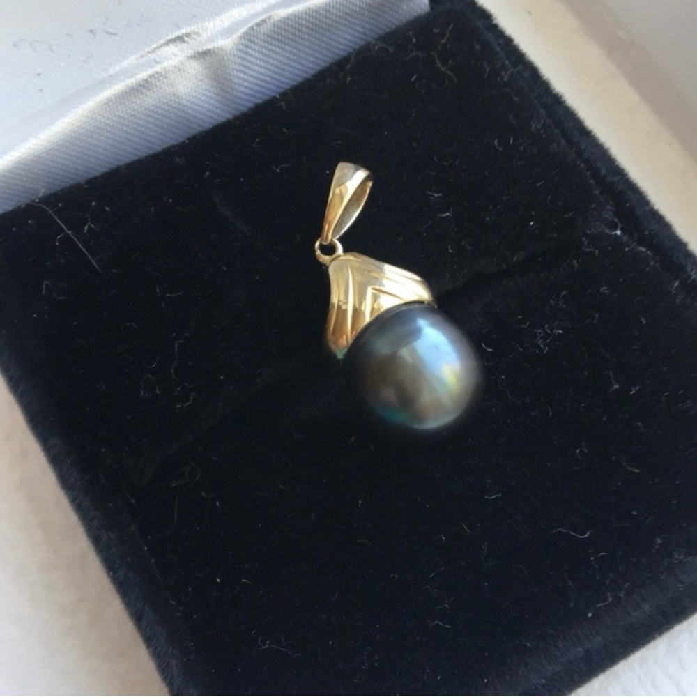 14k Gold Tahitian Pearl Pendant